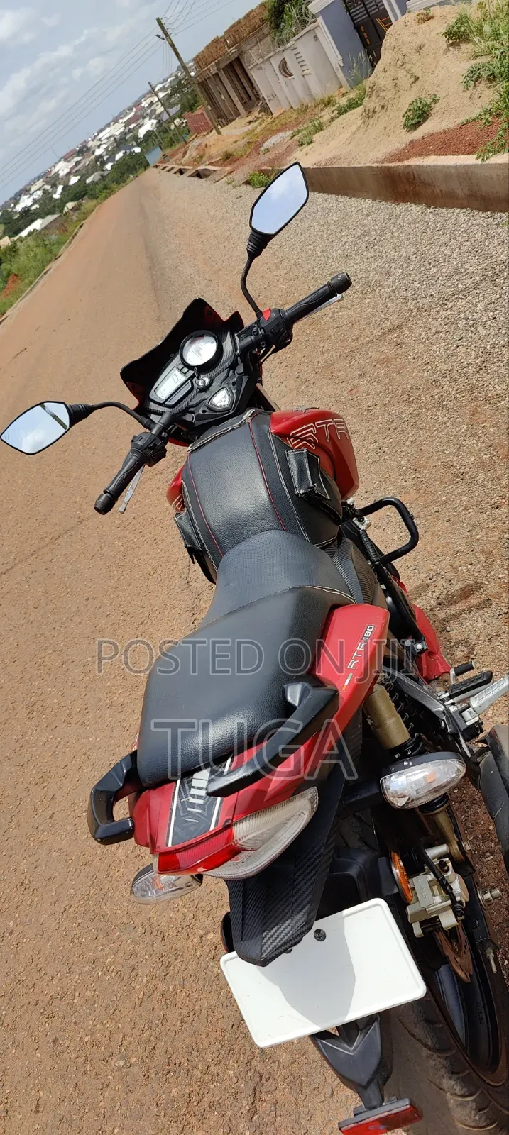 TVS Apache 180 RTR 2023 Red