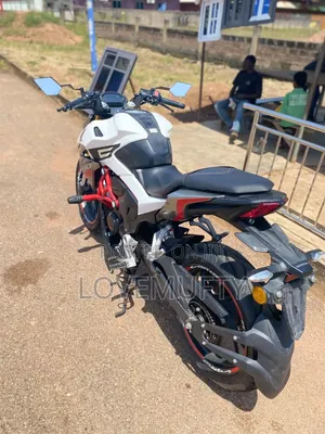 Honda CB 2025 White