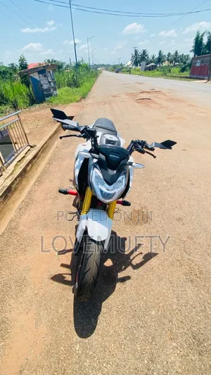Honda CB 2025 White