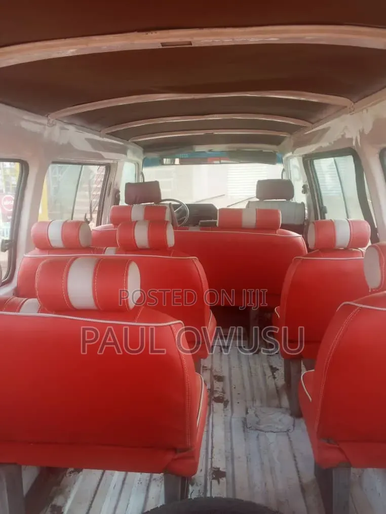 Nissan Hardbody 2003 Silver