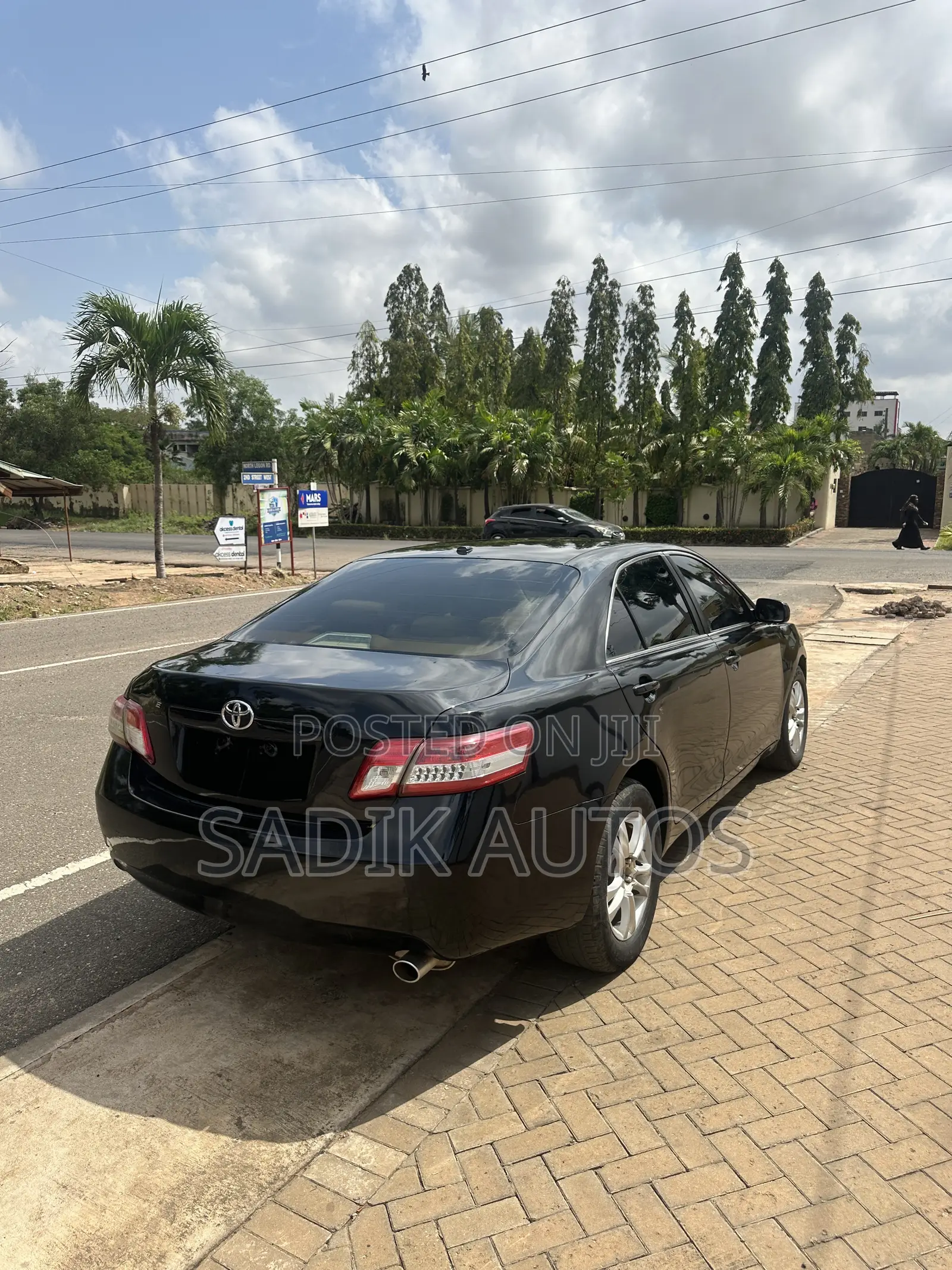 Toyota Camry LE 4dr Sedan (2.5L 4cyl 6A) 2011 Black