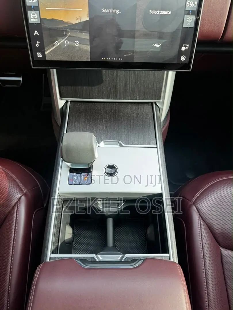 Land Rover Range Rover Vogue 2024 White