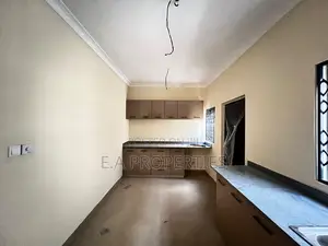 3bdrm House in E A Properties, Ghana Flag for sale