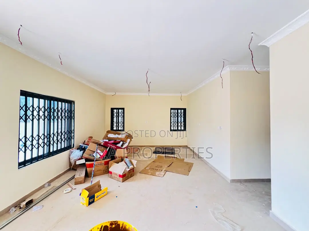 3bdrm House in E A Properties, Ghana Flag for sale