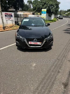 Nissan Altima 2019 Black