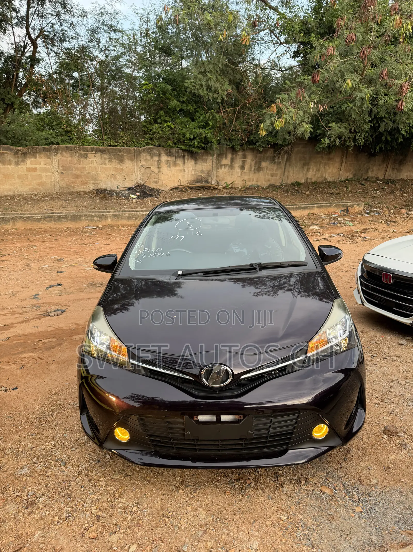 Toyota Vitz 1.3 FWD 3dr 2015 Purple