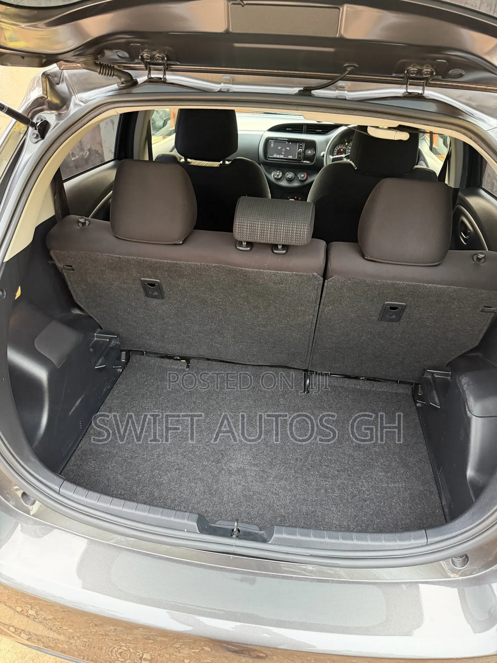 Toyota Vitz 1.3 FWD 3dr 2015 Purple