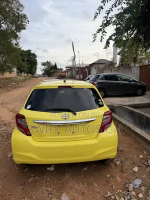 Toyota Vitz 2015 Yellow