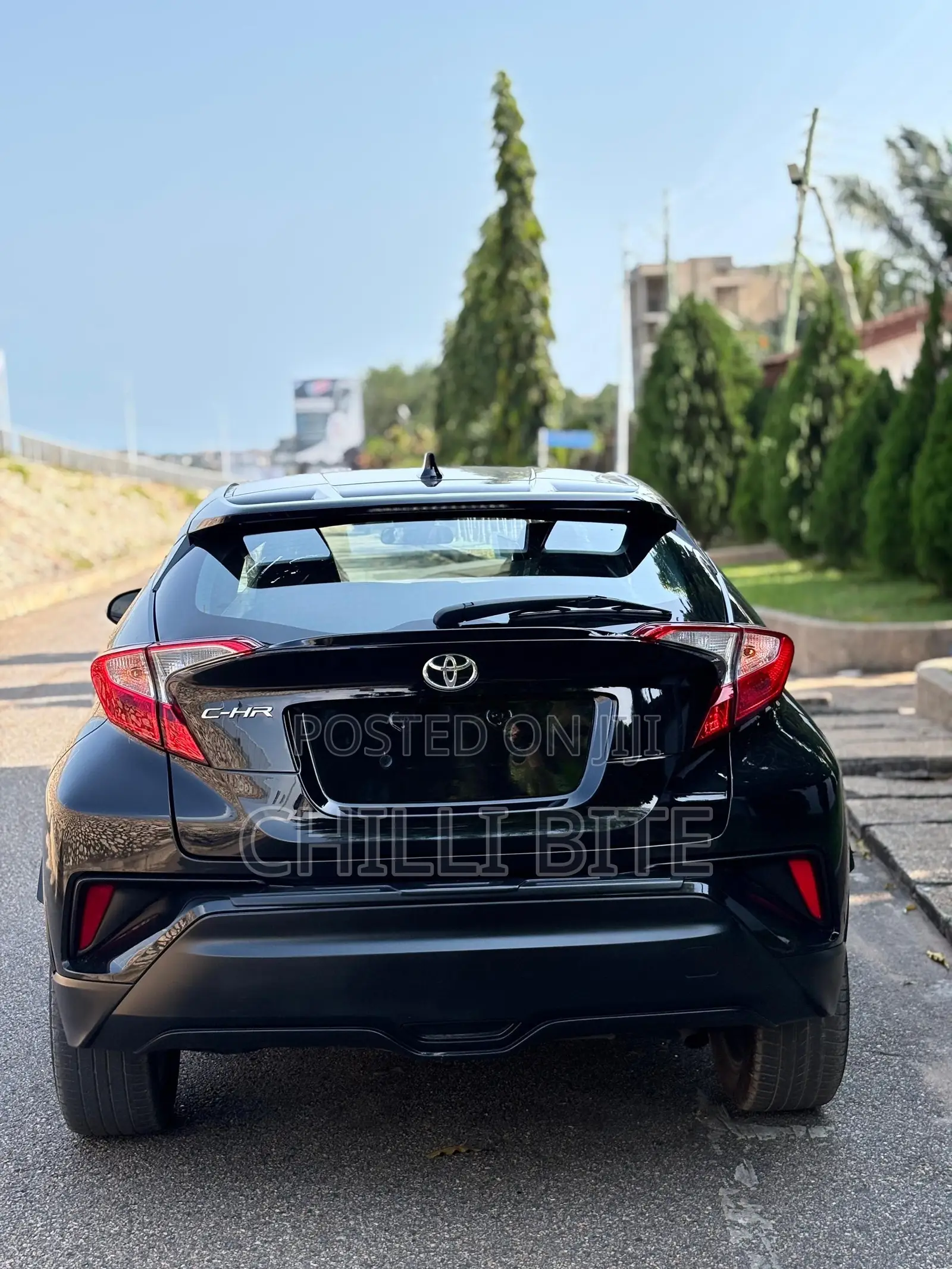 Toyota C-HR XLE 2021 Black