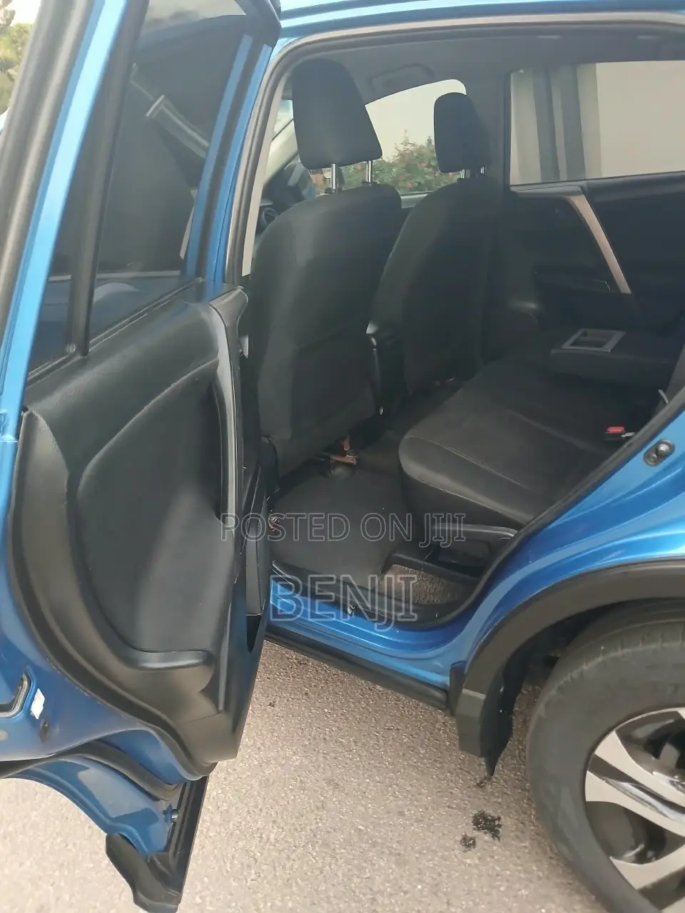 Toyota RAV4 2018 Blue