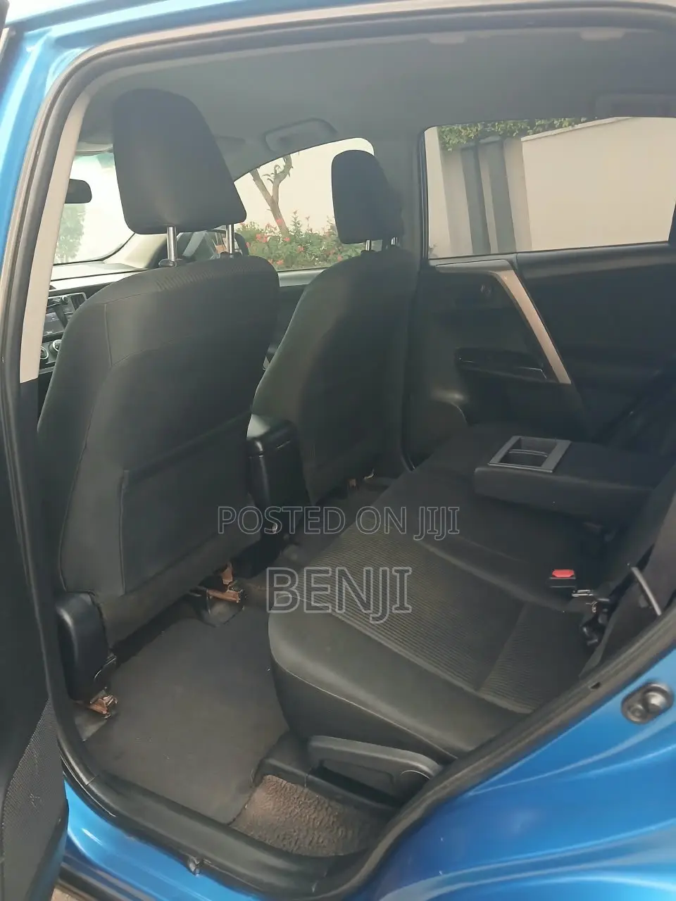 Toyota RAV4 2018 Blue