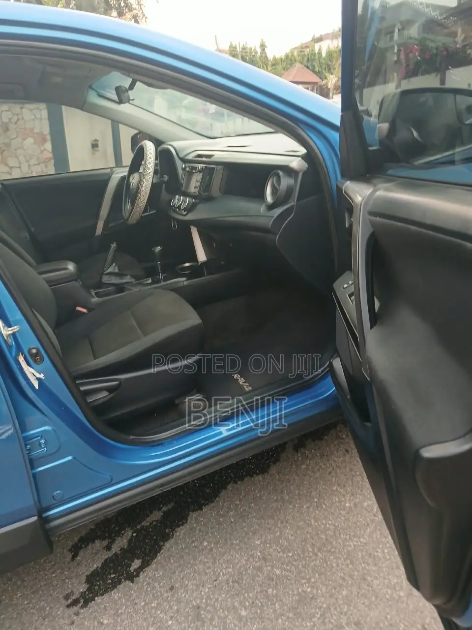 Toyota RAV4 2018 Blue