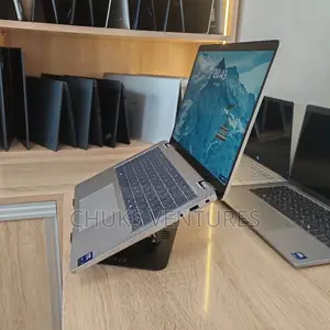 Laptop Dell Pro Plus 14 16GB Intel Core i5 SSD 512GB