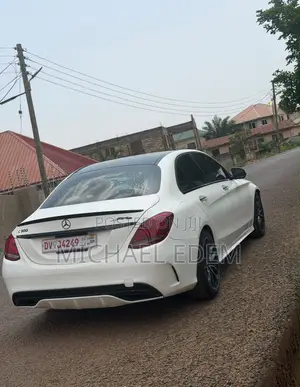 Mercedes-Benz C300 Sport Sedan RWD (2.0L 4cyl 7A) 2016 White