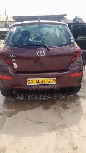 Toyota Vitz 1.0 FWD 5dr 2009 Beige