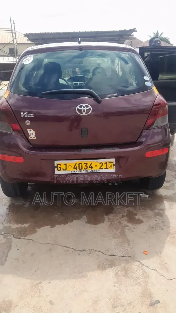 Toyota Vitz 1.0 FWD 5dr 2009 Beige