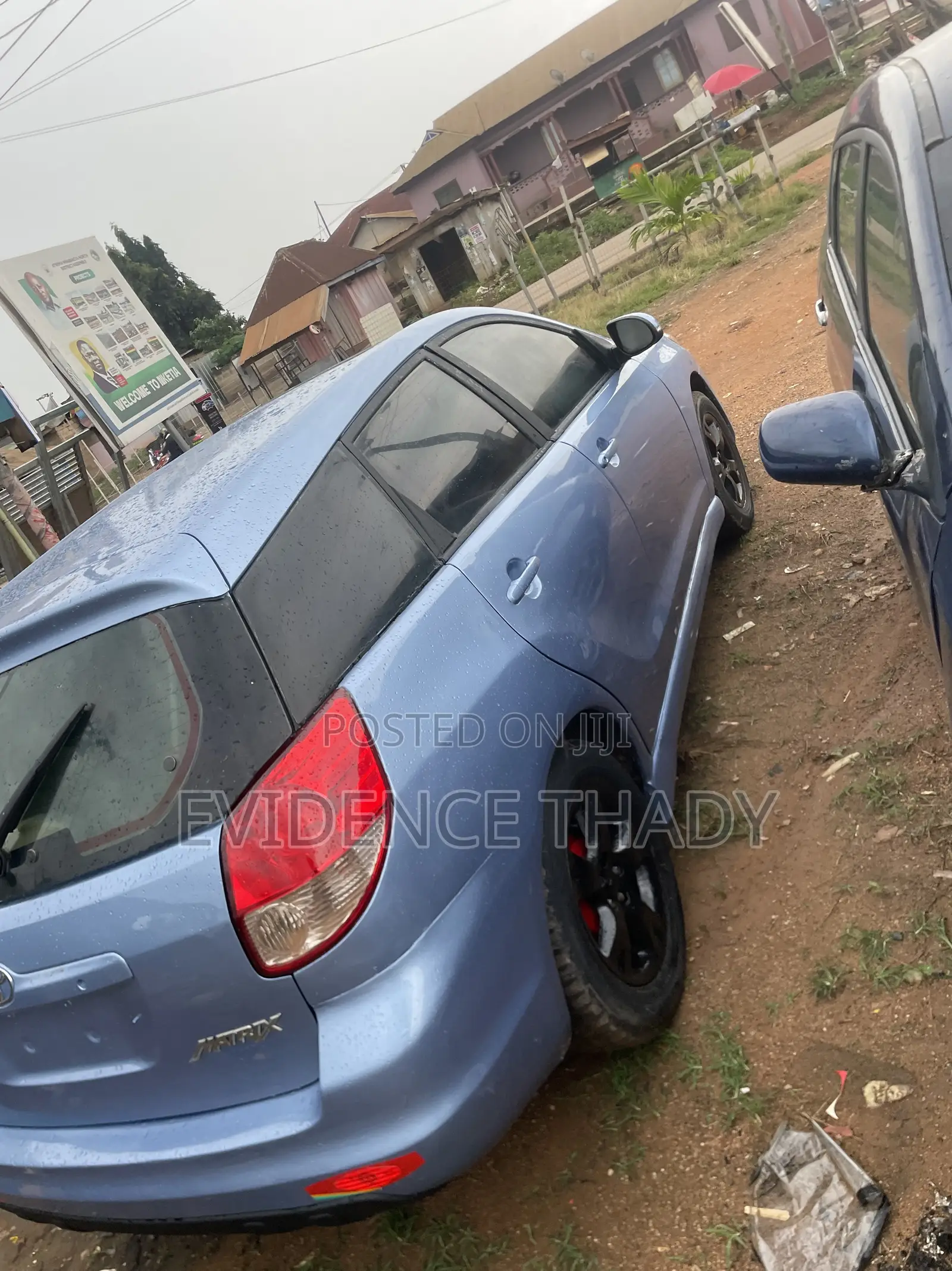 Toyota Matrix Hatchback FWD (1.8L 4cyl 5M) 2005 Blue