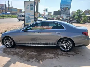 Mercedes-Benz E300 2019 Gray