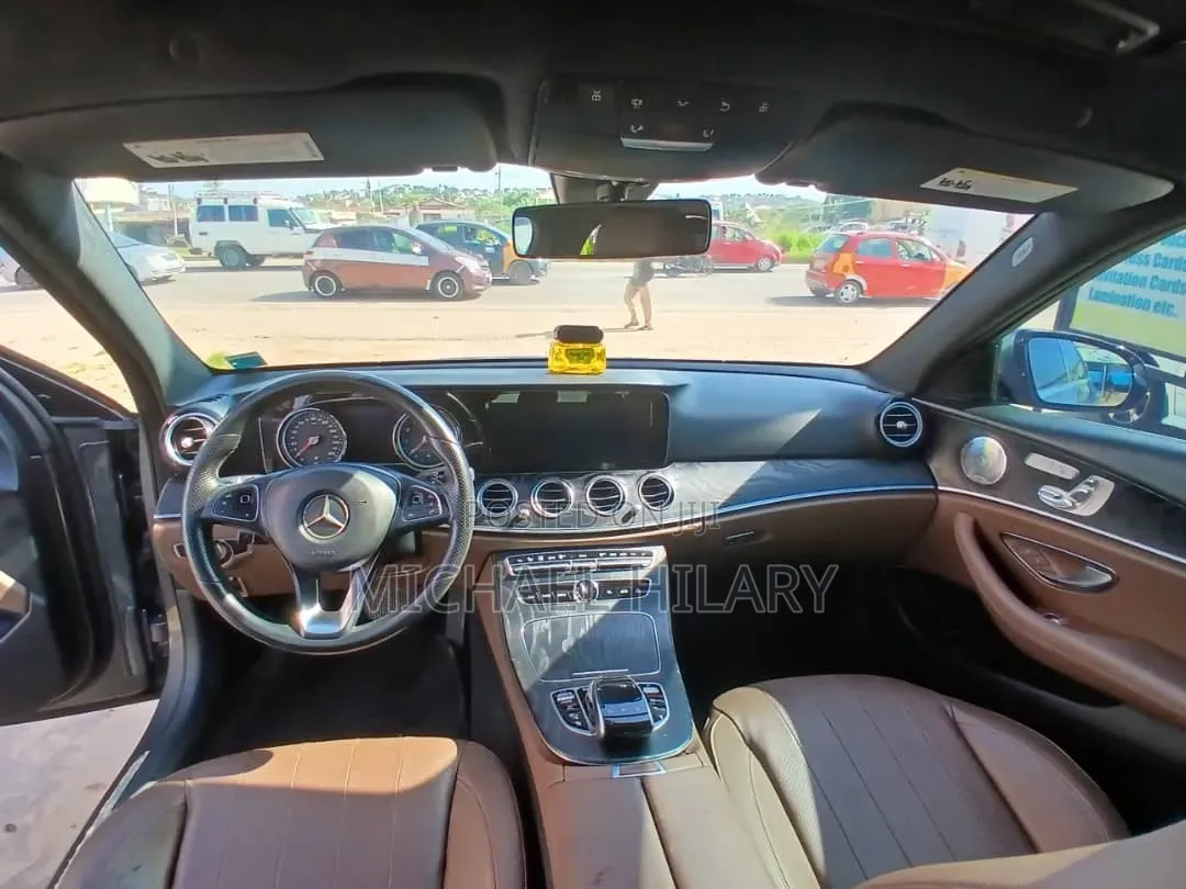 Mercedes-Benz E300 2019 Gray