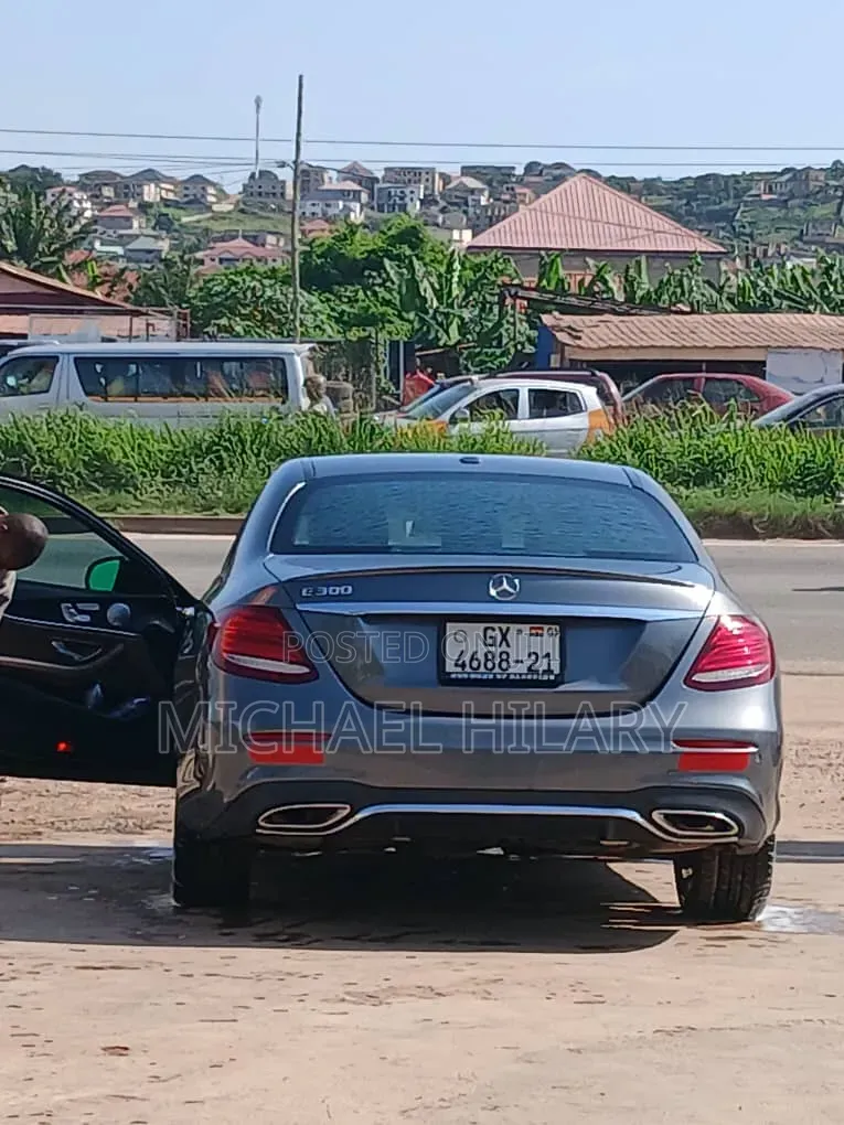 Mercedes-Benz E300 2019 Gray