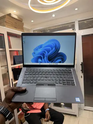 Laptop Dell Latitude 5400 8GB Intel Core i5 SSD 256GB