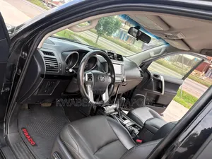 Toyota Land Cruiser Prado 2.7 2017 Black