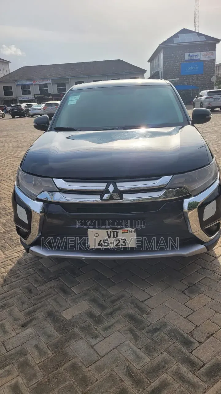 Mitsubishi Outlander SE FWD 2016 Black