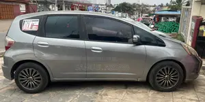 Honda Fit Automatic 2012 Gray