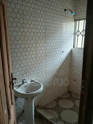 2bdrm Apartment in Alex Otuo Properties, Kumasi Metropolitan for rent