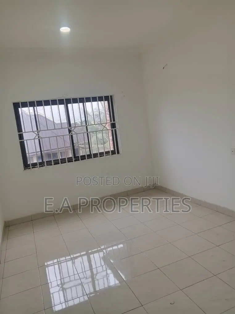 5bdrm House in E A Properties, New Site for rent