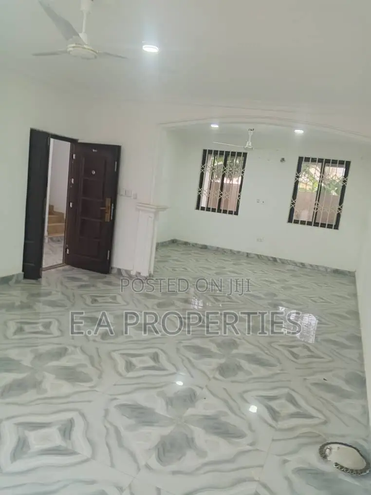 5bdrm House in E A Properties, New Site for rent