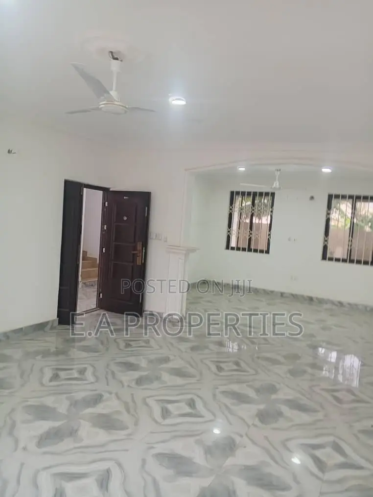 5bdrm House in E A Properties, New Site for rent