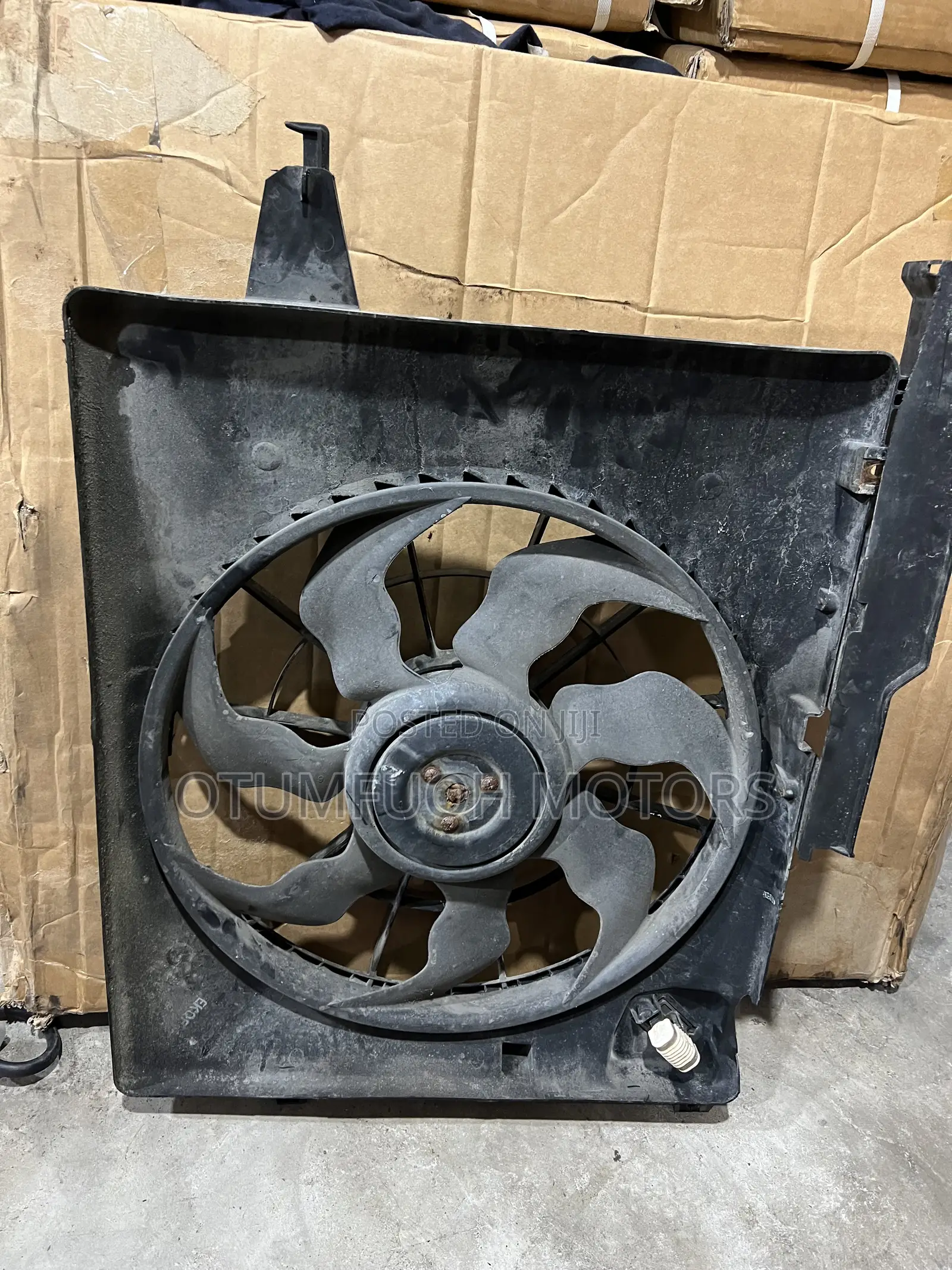 Hyundai Santa Fe / Kia Sorento 2011 2012 2013-2017 Radiator Fan