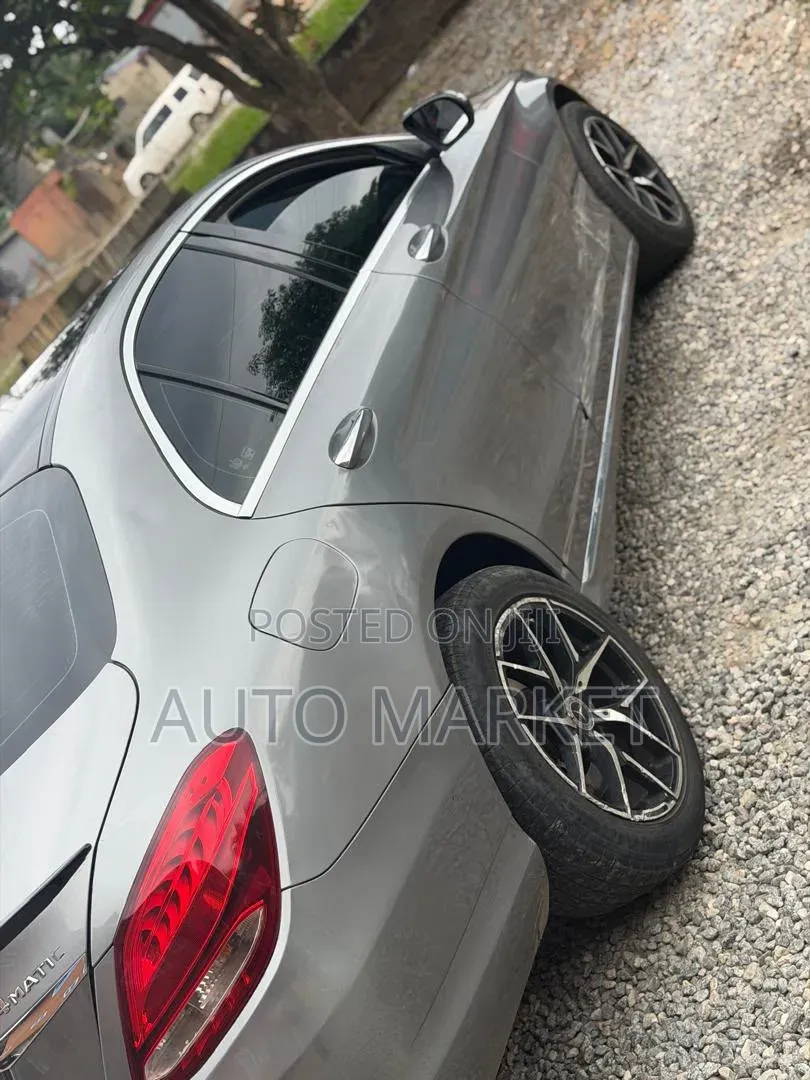 Mercedes-Benz C300 Sport 4dr AWD 4Matic Sedan (2.0L 4cyl 7A) 2015 Gray