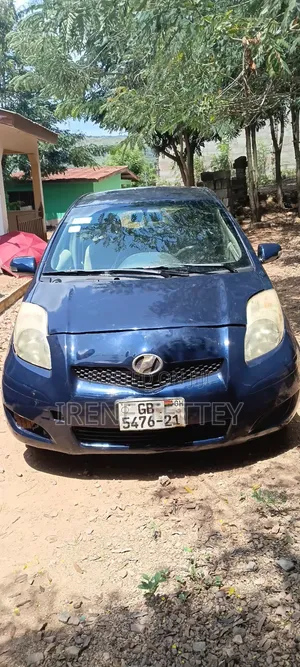 Toyota Vitz 1.0 FWD 5dr 2010 Blue