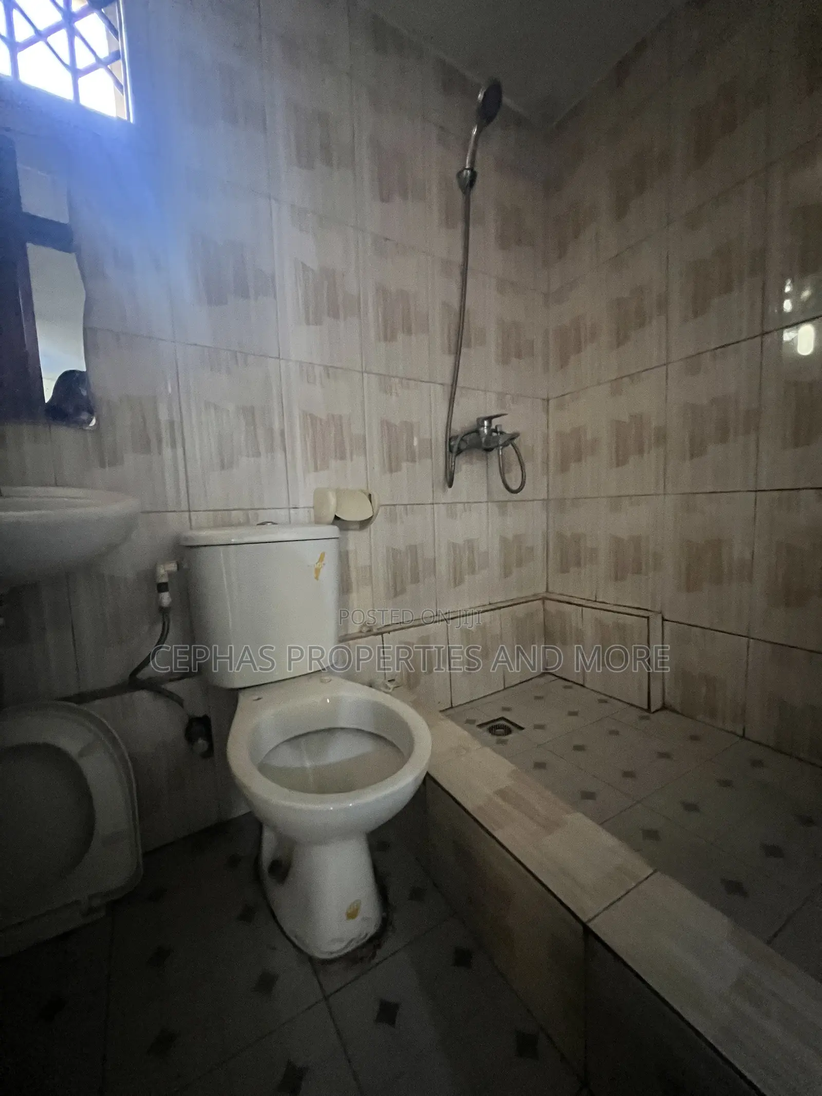 2bdrm Apartment in Kwabenya for rent