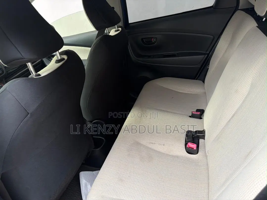 Toyota Vitz 2015 Blue