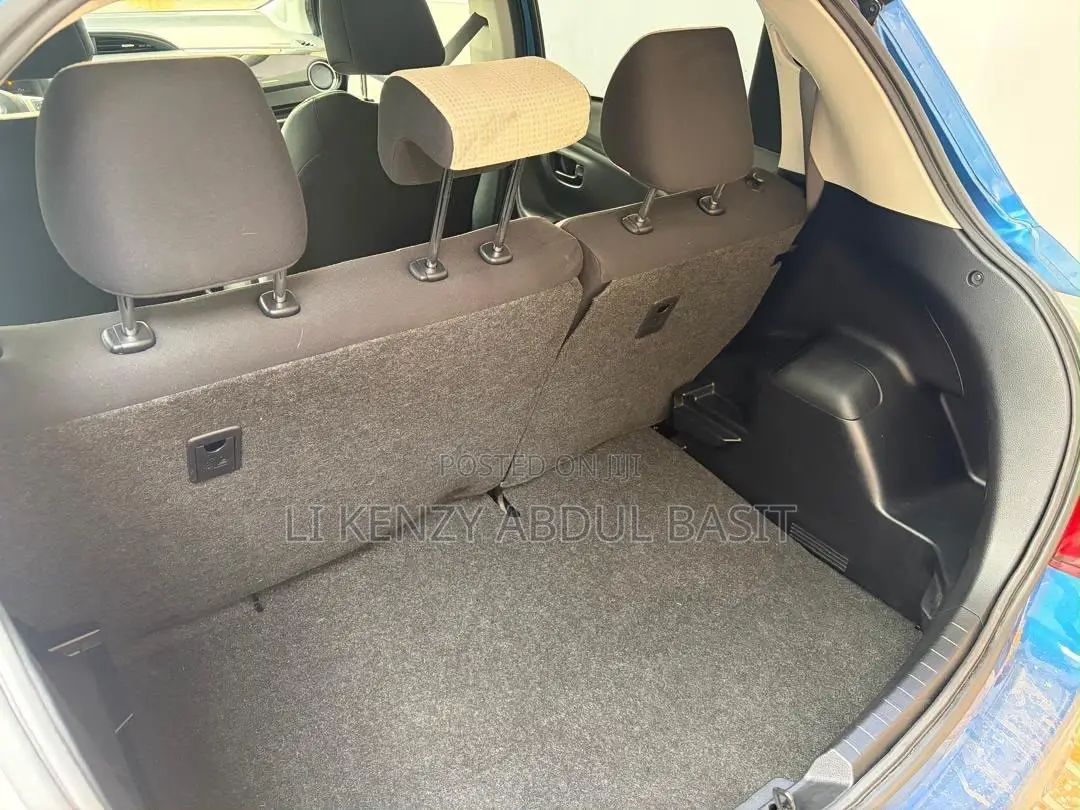 Toyota Vitz 2015 Blue
