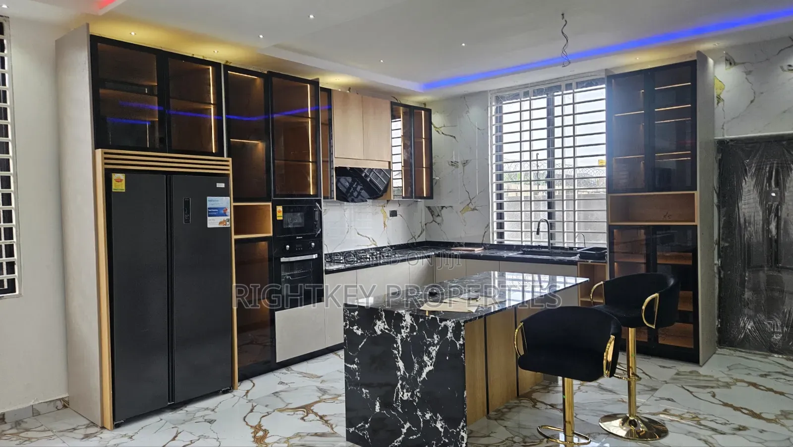 4bdrm Duplex in Kumasi Metropolitan for sale
