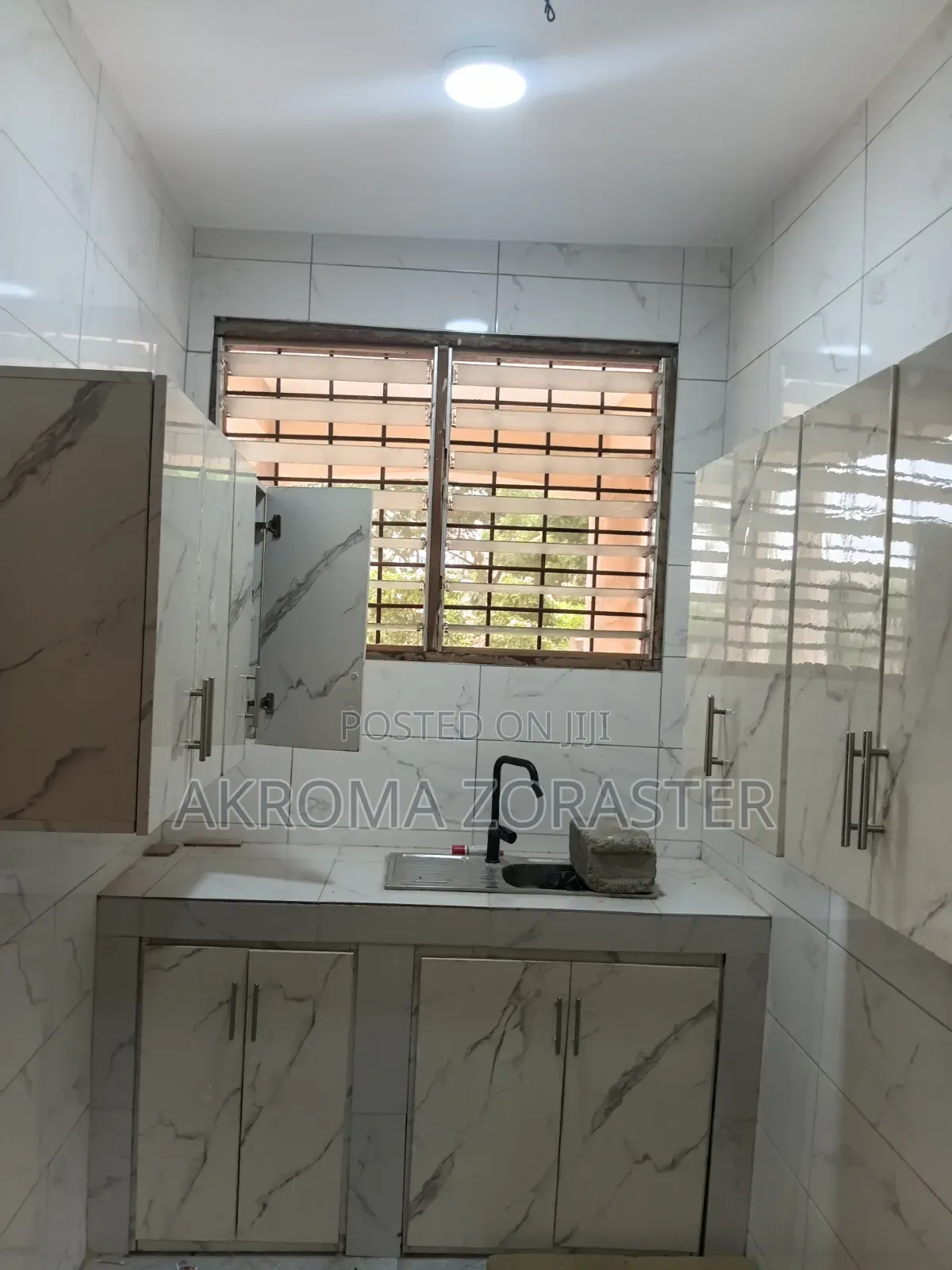 1bdrm Room & Parlour in Ages Properties, Market for rent