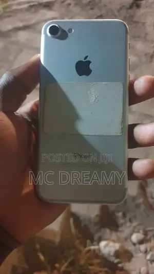 Apple iPhone 7 32 GB Silver
