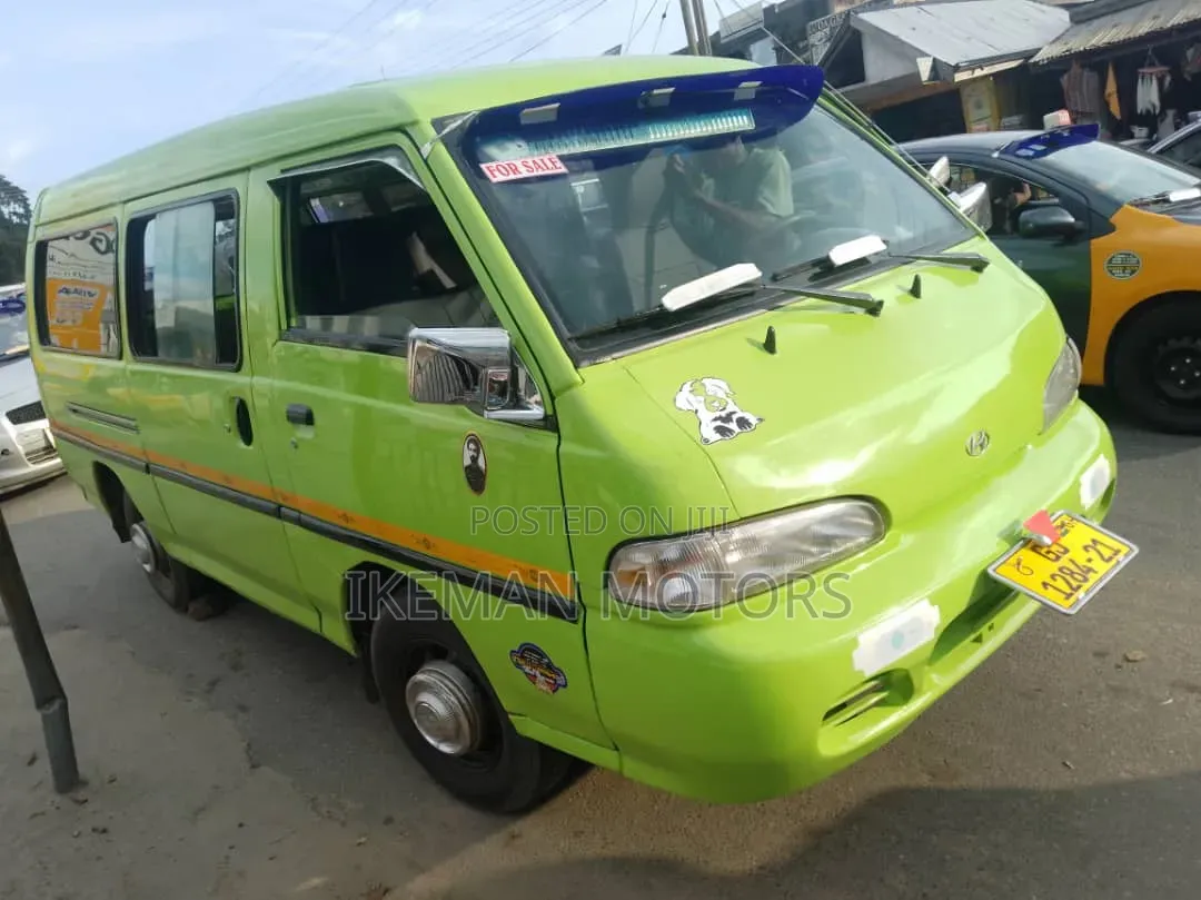Hyundai H-100 2004 Green