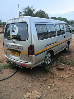Hyundai H-100 2002 Silver