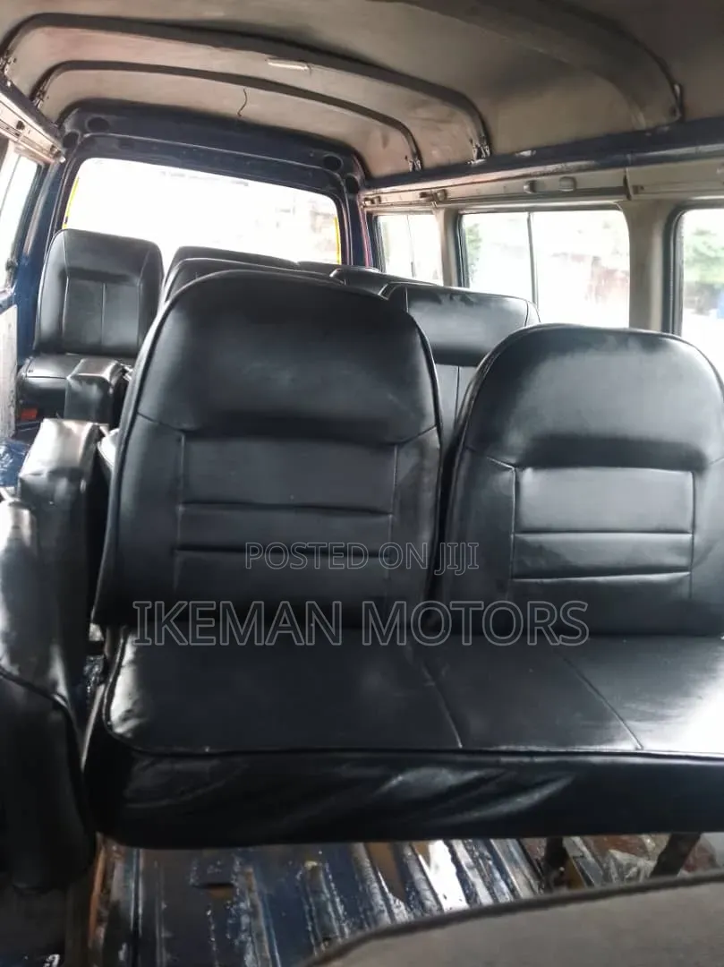 Hyundai H-100 2003 Blue