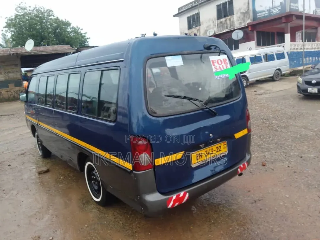 Hyundai H-100 2003 Blue