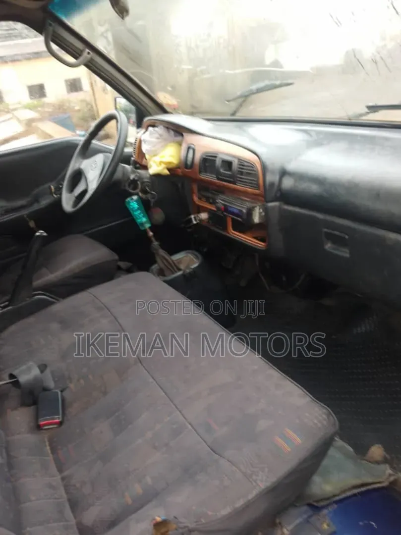 Hyundai H-100 2003 Blue