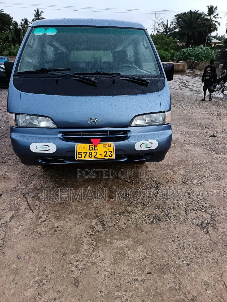Hyundai H-100 2002 Blue
