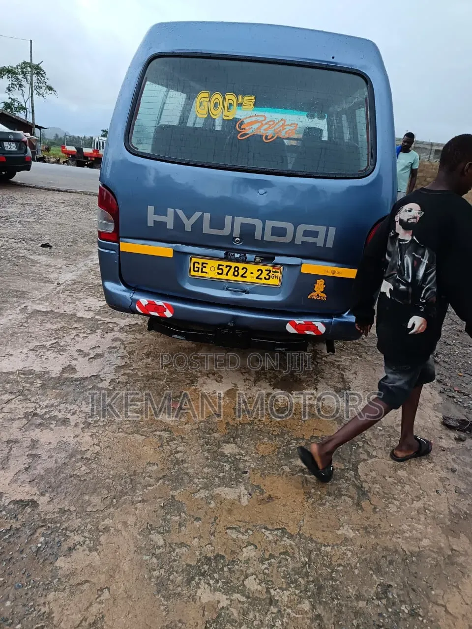 Hyundai H-100 2002 Blue