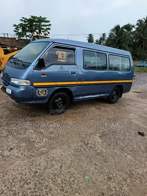 Hyundai H-100 2002 Blue
