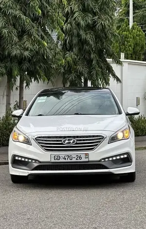 Hyundai Sonata Sport 2.0T Sedan FWD (2.0L 4cyl 6A) 2017 White